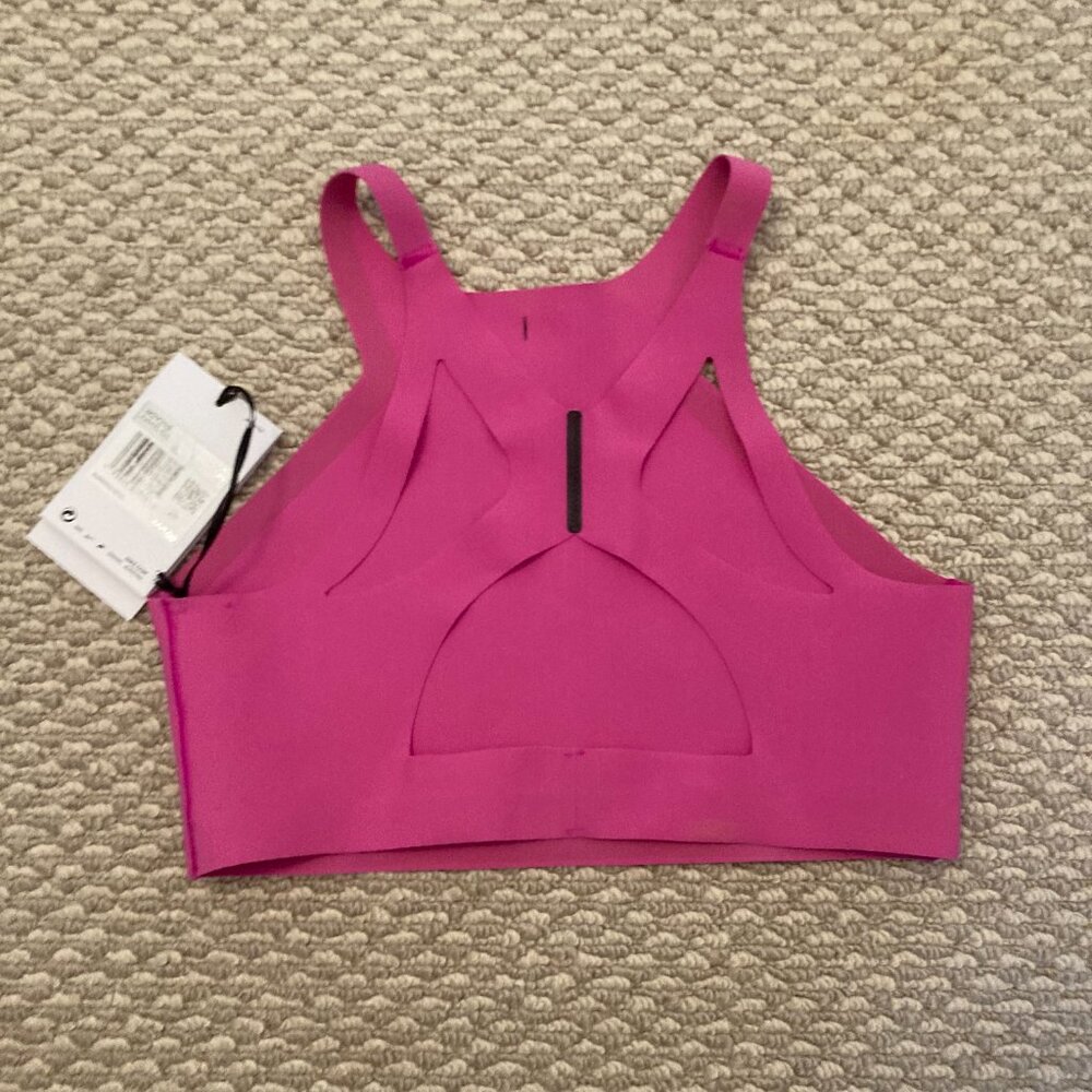 NWT Nike seamless laser-cut sports bra, XS - Picture 2 of 2